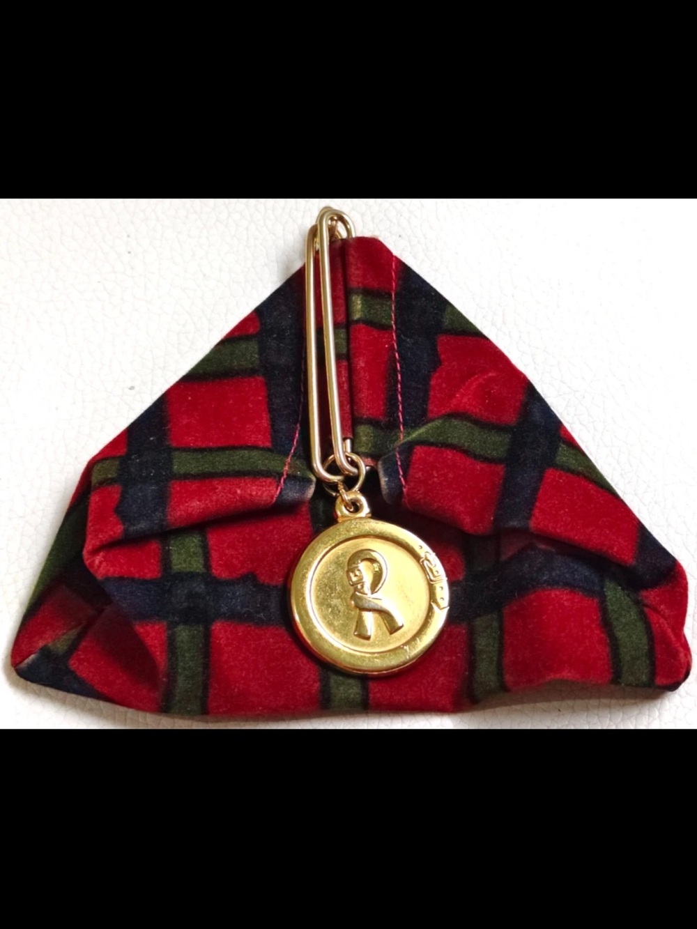 Rare Vintage Roberta di Camerino velvet triangle coin purse